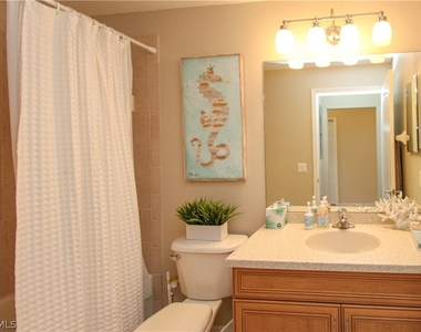 10313 Heritage Bay Boulevard - Photo Thumbnail 20