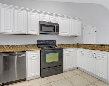 2130 Arbour Walk Circle - Photo Thumbnail 4