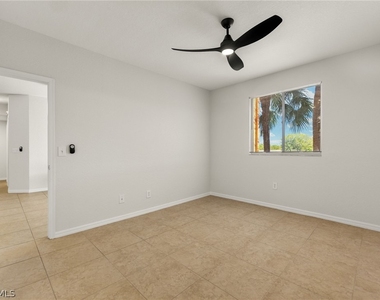 6401 Aragon Way - Photo Thumbnail 10