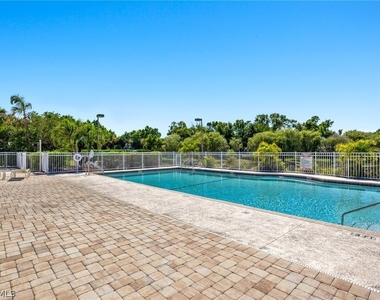 6401 Aragon Way - Photo Thumbnail 23