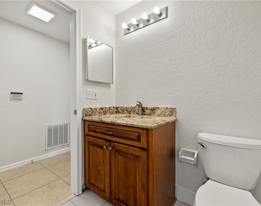6401 Aragon Way - Photo Thumbnail 18