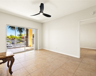 6401 Aragon Way - Photo Thumbnail 2