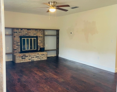 2235 Macedo Road Ne - Photo Thumbnail 3