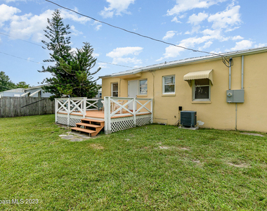 533 E Lincoln Avenue - Photo Thumbnail 17