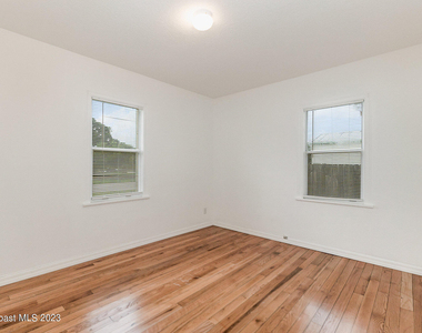 533 E Lincoln Avenue - Photo Thumbnail 13