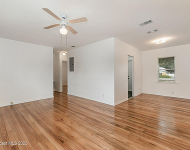 533 E Lincoln Avenue - Photo Thumbnail 7