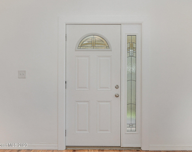 533 E Lincoln Avenue - Photo Thumbnail 4