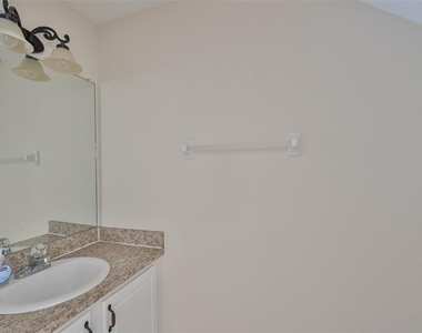 15843 Fishhawk View Drive - Photo Thumbnail 14