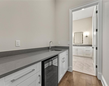 481 W Davis Boulevard - Photo Thumbnail 23