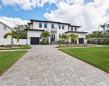 481 W Davis Boulevard - Photo Thumbnail 3