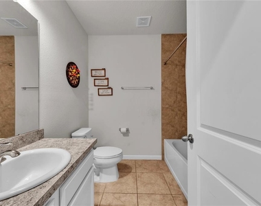 18276 Turning Leaf Circle - Photo Thumbnail 10
