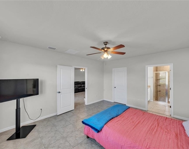 18276 Turning Leaf Circle - Photo Thumbnail 14