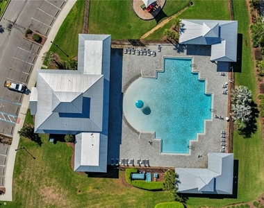 18276 Turning Leaf Circle - Photo Thumbnail 25