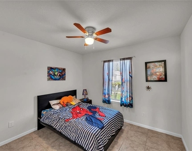 18276 Turning Leaf Circle - Photo Thumbnail 12