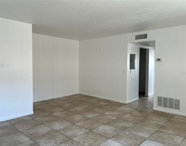 8701 4th Street N - Photo Thumbnail 8