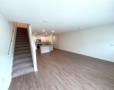 734 Stoney Point Circle - Photo Thumbnail 3