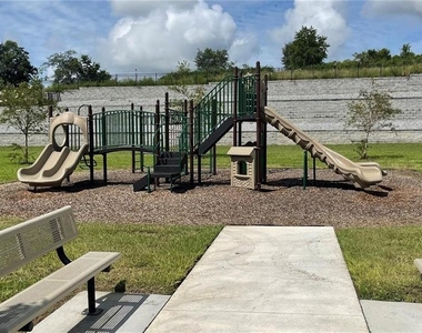 734 Stoney Point Circle - Photo Thumbnail 12