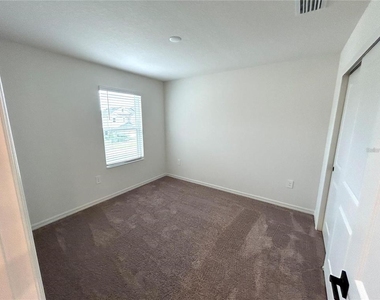 734 Stoney Point Circle - Photo Thumbnail 5