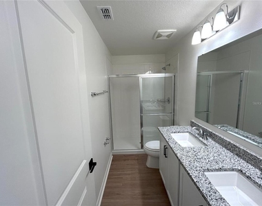 734 Stoney Point Circle - Photo Thumbnail 7