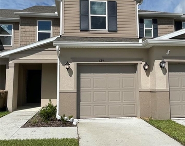 734 Stoney Point Circle - Photo Thumbnail 2