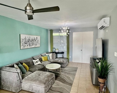 180 Palmas Drive - Photo Thumbnail 2