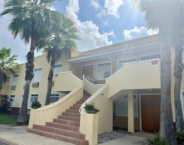 180 Palmas Drive - Photo Thumbnail 13