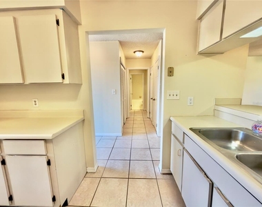5323 11th St Circle E - Photo Thumbnail 10
