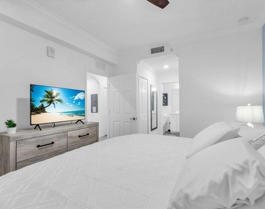 18028 Gawthrop Drive - Photo Thumbnail 7