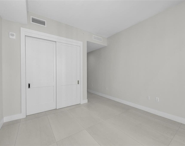 275 1st Avenue S - Photo Thumbnail 36
