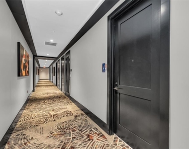 275 1st Avenue S - Photo Thumbnail 14