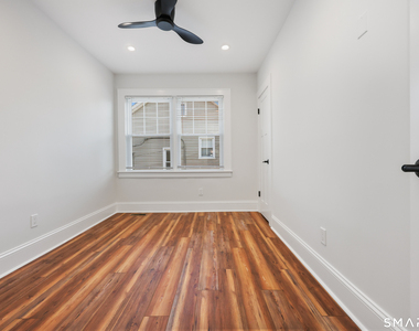 60 Walter Avenue - Photo Thumbnail 14