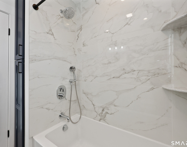 60 Walter Avenue - Photo Thumbnail 20