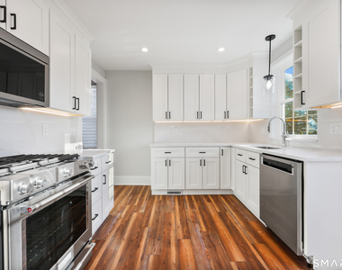 60 Walter Avenue - Photo Thumbnail 9