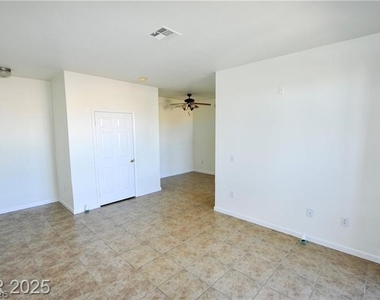 231 Horizon Ridge - Photo Thumbnail 7