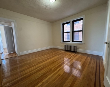 36-14 165th St - Photo Thumbnail 4