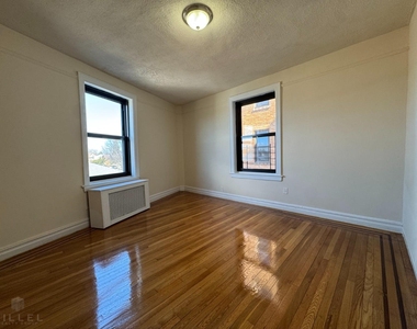 36-14 165th St - Photo Thumbnail 5