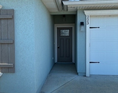 223 The Villas Way - Photo Thumbnail 1