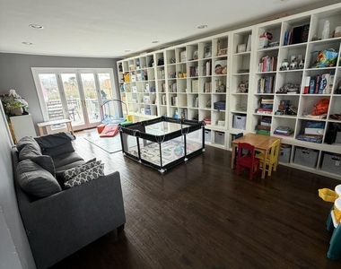 41 Dwight Drive - Photo Thumbnail 5