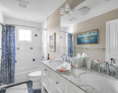 812 Claridge Drive - Photo Thumbnail 21