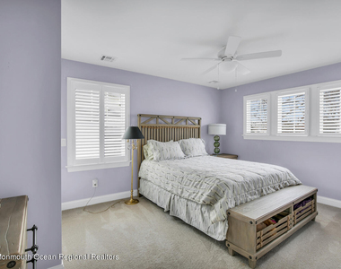 812 Claridge Drive - Photo Thumbnail 20