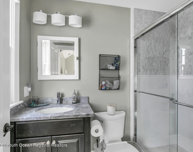 812 Claridge Drive - Photo Thumbnail 19