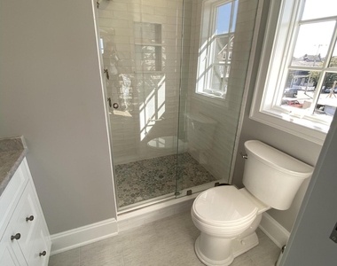 412 Lake Avenue - Photo Thumbnail 9