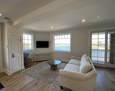 412 Lake Avenue - Photo Thumbnail 5