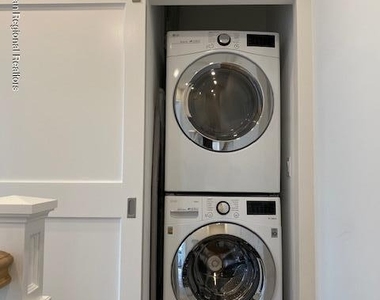412 Lake Avenue - Photo Thumbnail 12