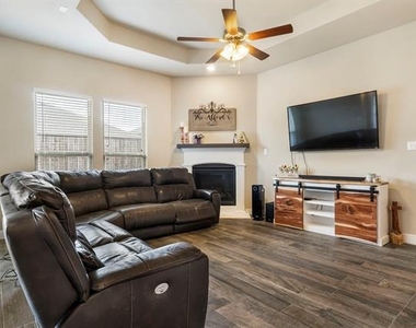3610 Bastrop Street - Photo Thumbnail 6