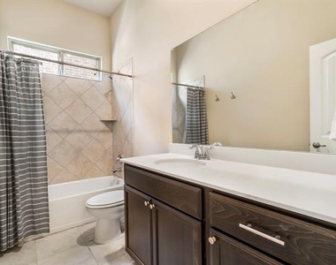 3610 Bastrop Street - Photo Thumbnail 18