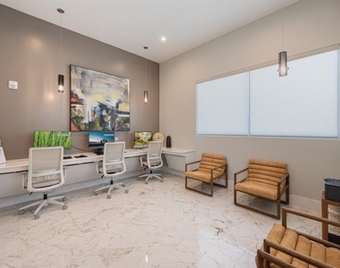 3913 Bungalow - Photo Thumbnail 37