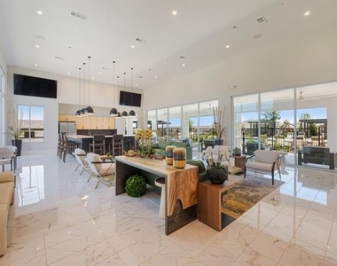 3913 Bungalow - Photo Thumbnail 36