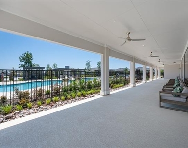 3913 Bungalow - Photo Thumbnail 29