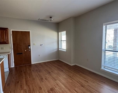 503 N Washington Street - Photo Thumbnail 13